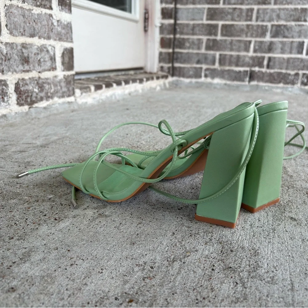 PrettyLittleThing Sage Green Platform Heels Size 8 - Picture 7 of 11
